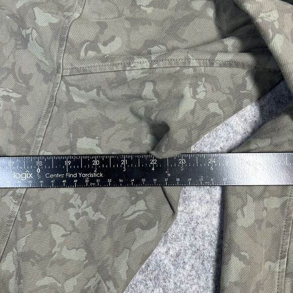 ATHLETA Farallon Hoodie Women’s XS Green Camo Cropped Oversized Activewear - Picture 4 of 7